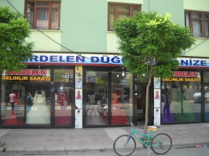 KARDELEN GELİNLİK SARAYI