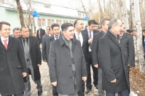 Eski MEB Bakanı, &Ouml;mer Din&ccedil;er; Patnos'ta